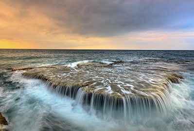 Meerwasser auf Felsen